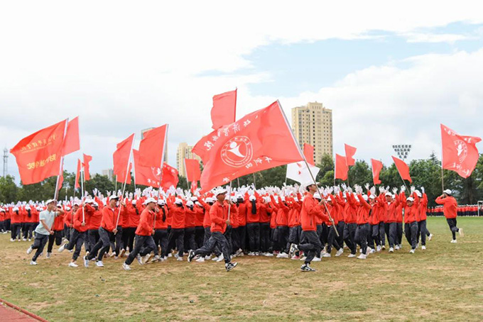 本科新生军训结束！萌新们，向着大学生活出发吧！ 第 18 张
