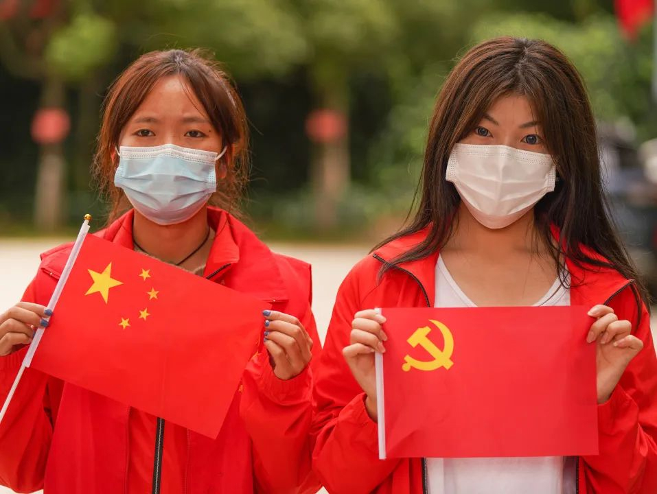 同心祝愿！云经管举行升旗仪式，共祝祖国生日快乐！ 第 22 张