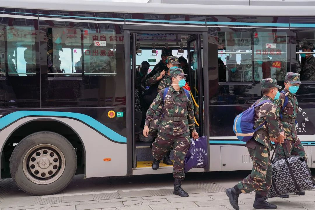 6天，144小时！145名经管学子助力安宁疫情防控 第 3 张
