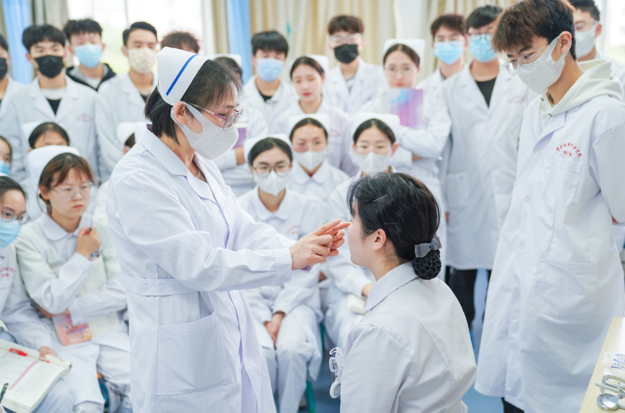 加强内涵建设,提高人才培养质量|医学院召开2022-2023学年实践教学工作总结表彰会 第 25 张 加强内涵建设,提高人才培养质量|医学院召开2022-2023学年实践教学工作总结表彰会 第 25 张