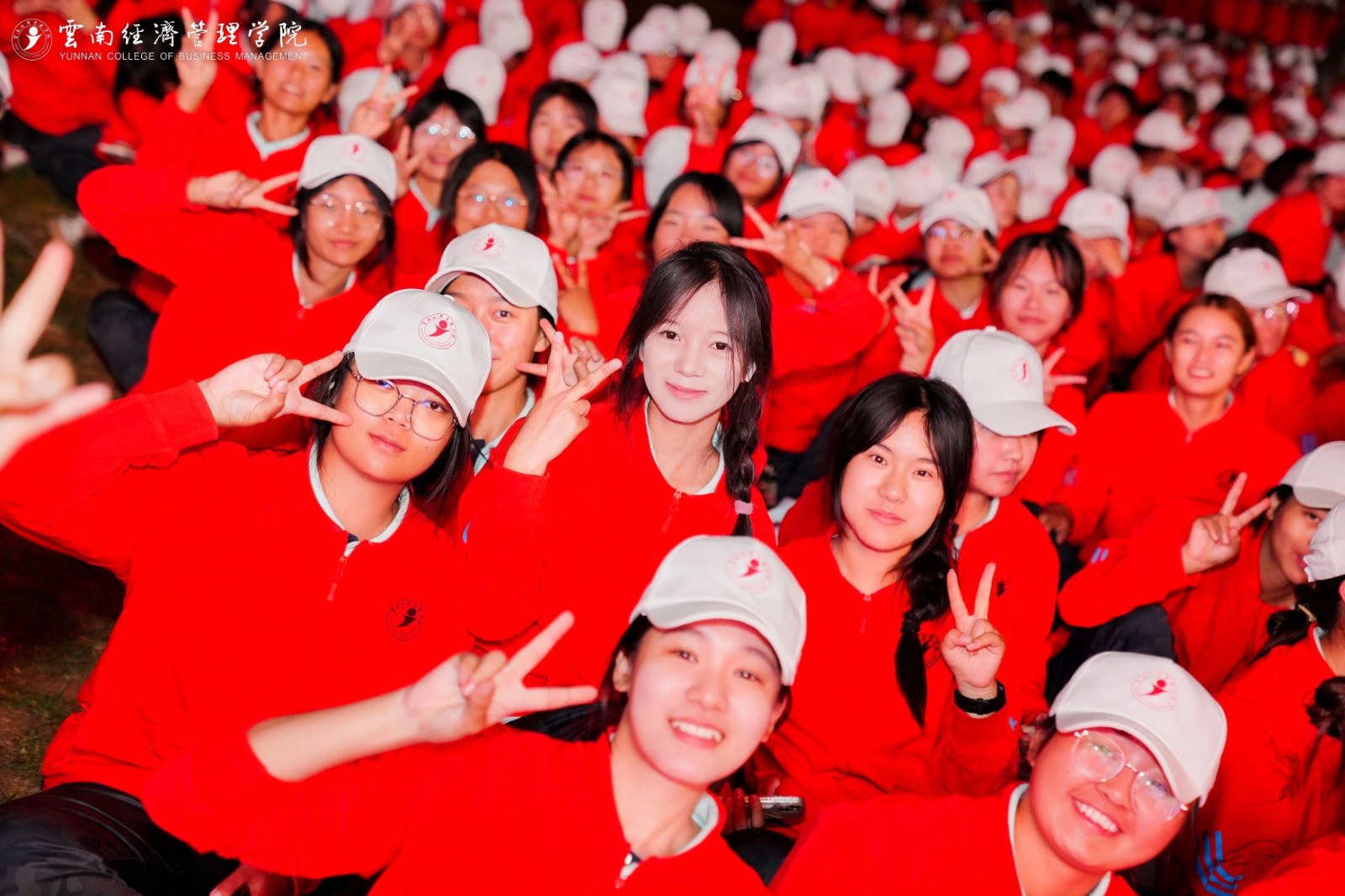 篝火凝聚民族情！这场新生篝火晚会满满“民族风” 第 18 张
