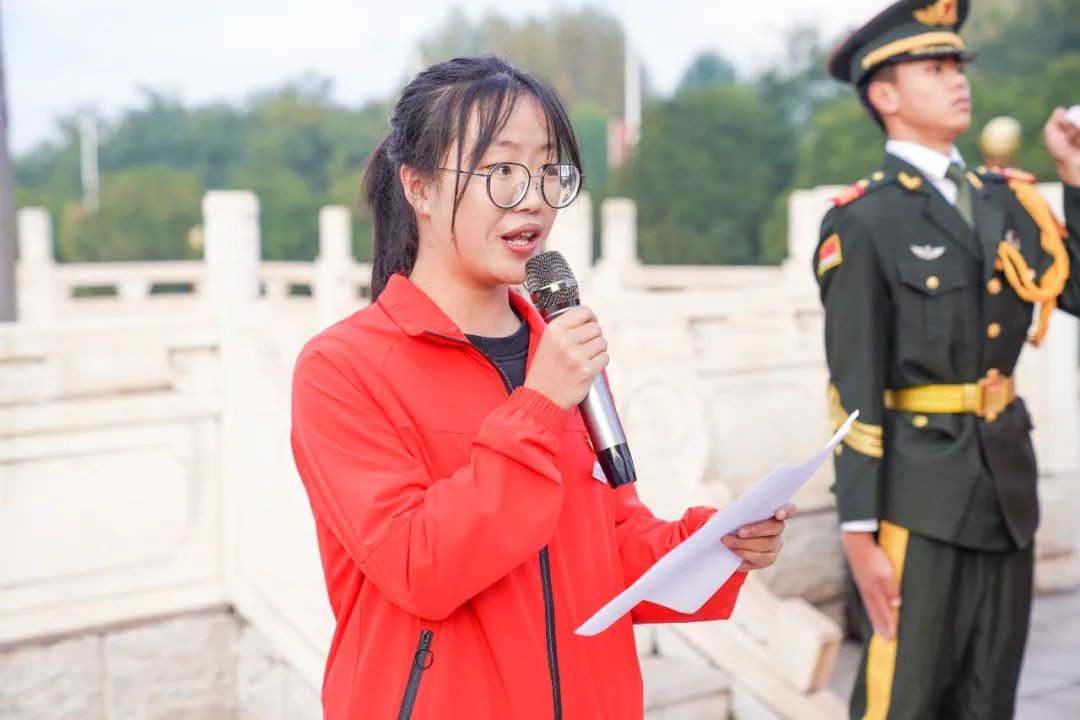 铭记入党初心！云经管258名新党员在红旗下宣誓 第 9 张