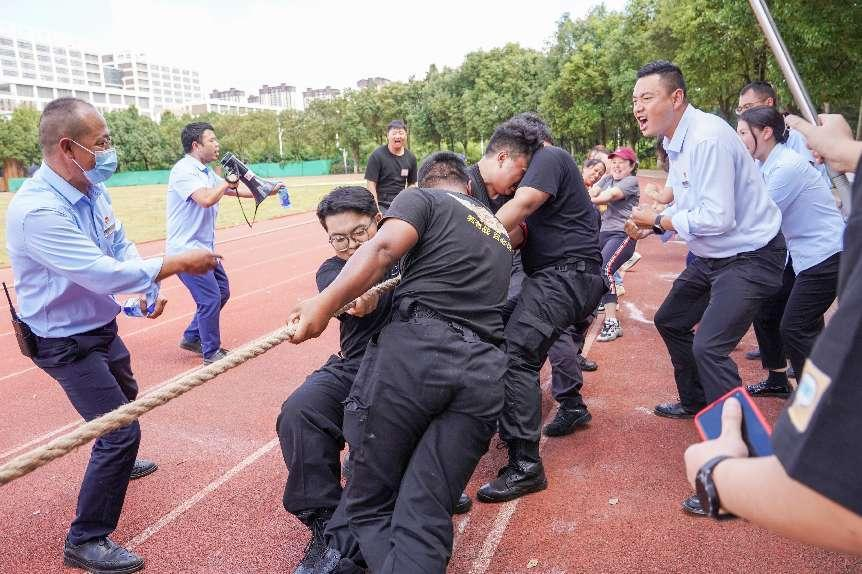 云南经济管理学院第四届教职工拔河比赛赛出新风采 第 8 张
