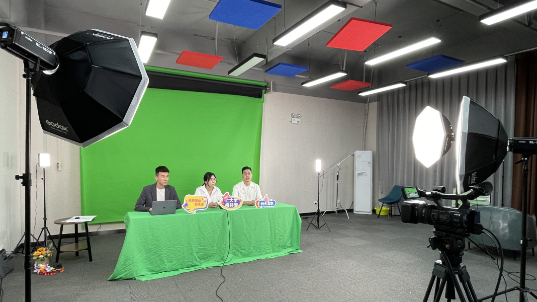 预告来袭！8天17场全天24h，线上线下全方位助力高考志愿填报！ 第 1 张