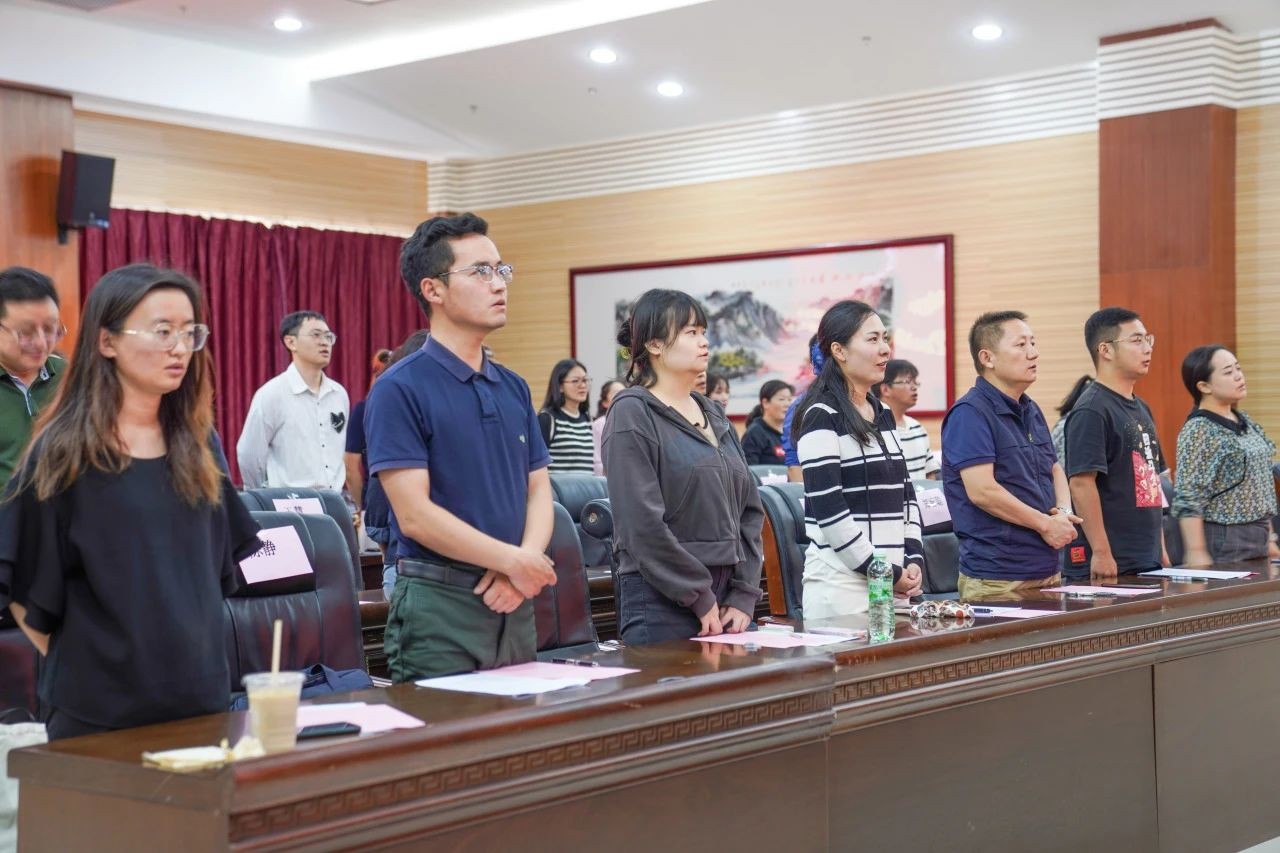 云南经济管理学院党外知识分子联谊会正式成立 第 2 张