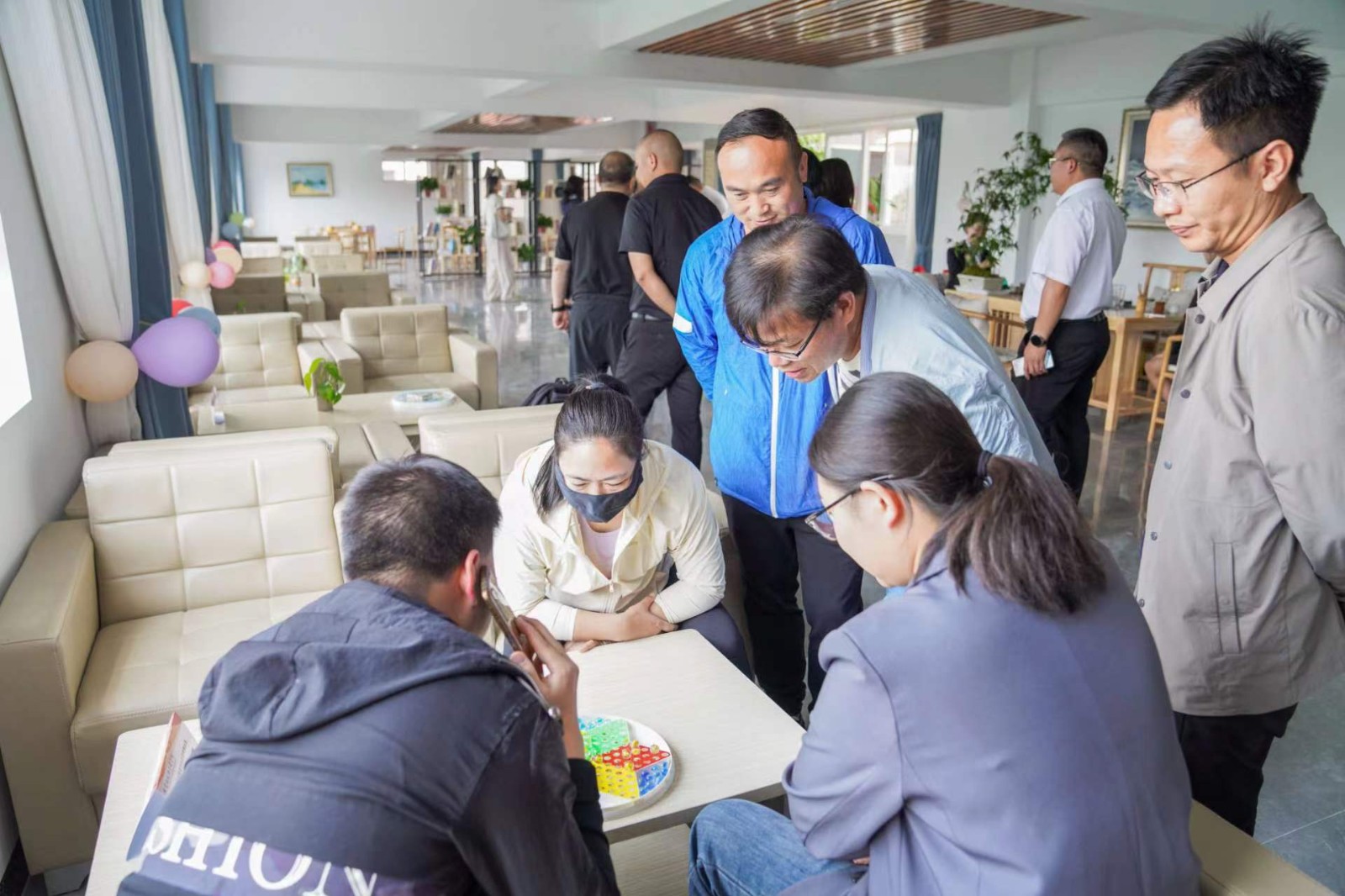云南经济管理学院举行“职工之家”揭牌 暨首届教职工棋牌比赛 第 7 张