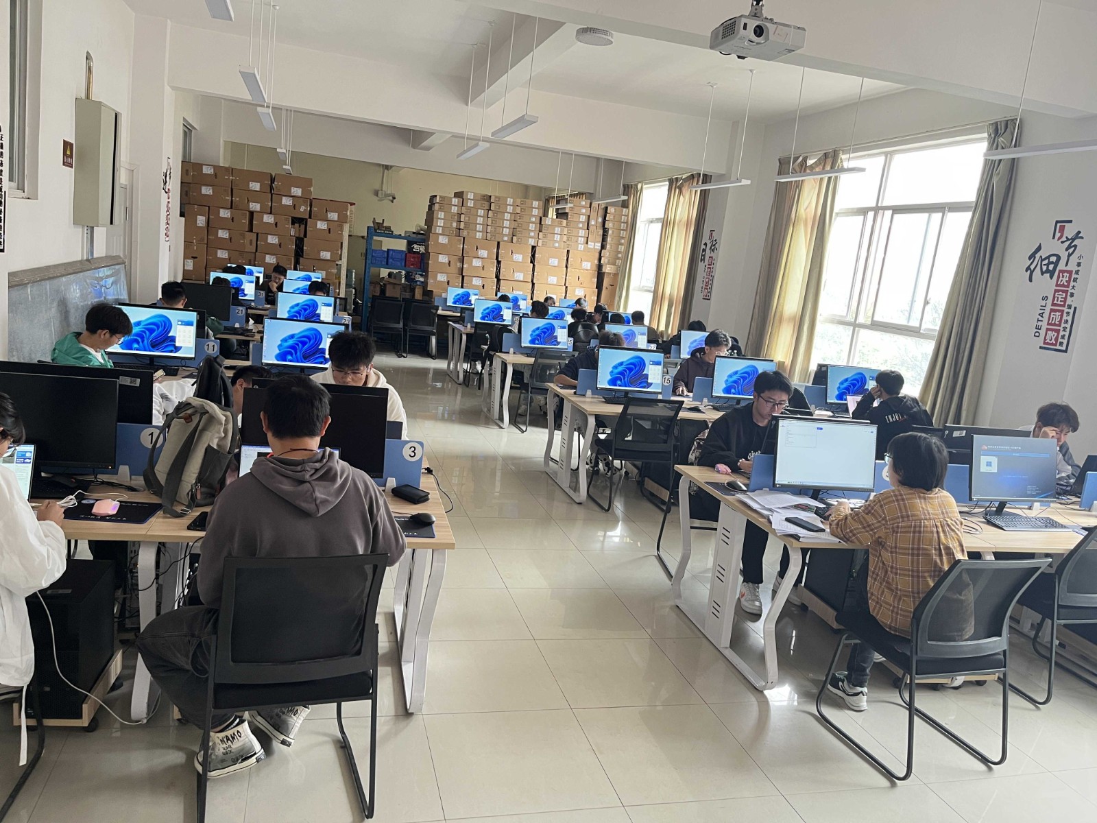 4--学生备赛场景-副本20240701173659.jpg 4--学生备赛场景-副本20240701173659.jpg