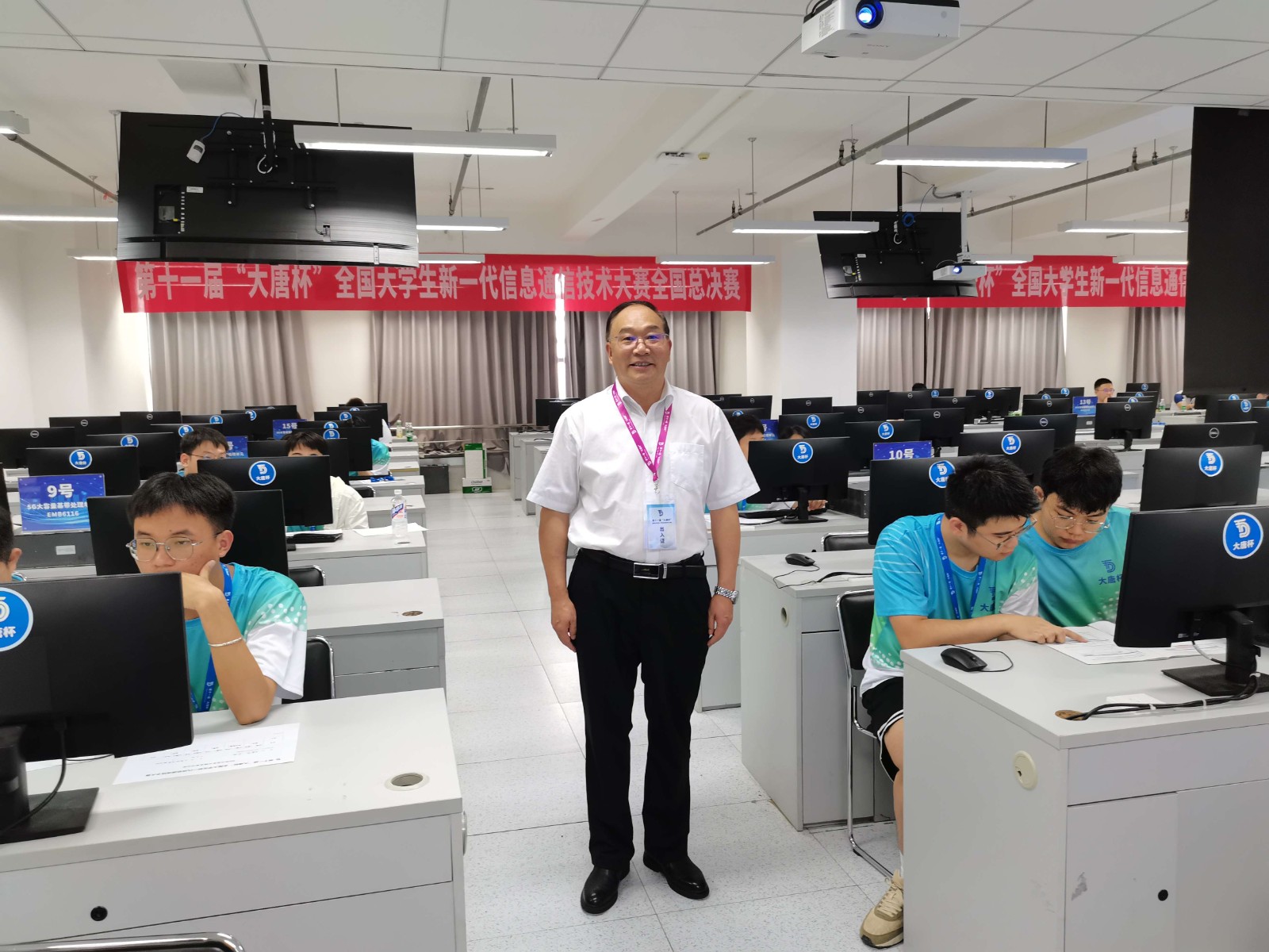 比赛现场.jpg 比赛现场.jpg