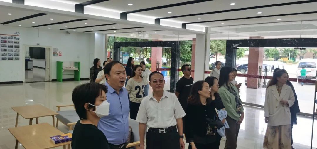 云南新昆华医院李波院长带队赴云南经济管理学院医学院开展校外实践教学专项研讨 第 1 张