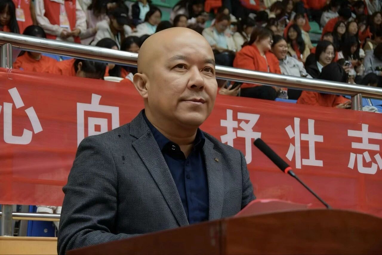 学院资讯 | 财经商贸学院第一届手语大赛暨健康运动日启动仪式圆满举办 第 1 张 学院资讯 | 财经商贸学院第一届手语大赛暨健康运动日启动仪式圆满举办 第 1 张