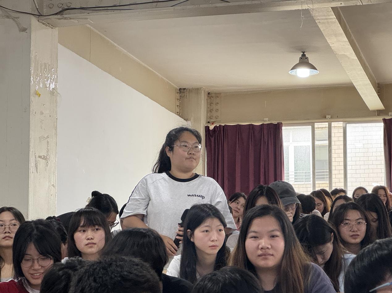 22.jpeg 北京大学口腔医学院王勇教授莅临我校作数字化口腔专题讲座并指导本科教学 第 4 张
