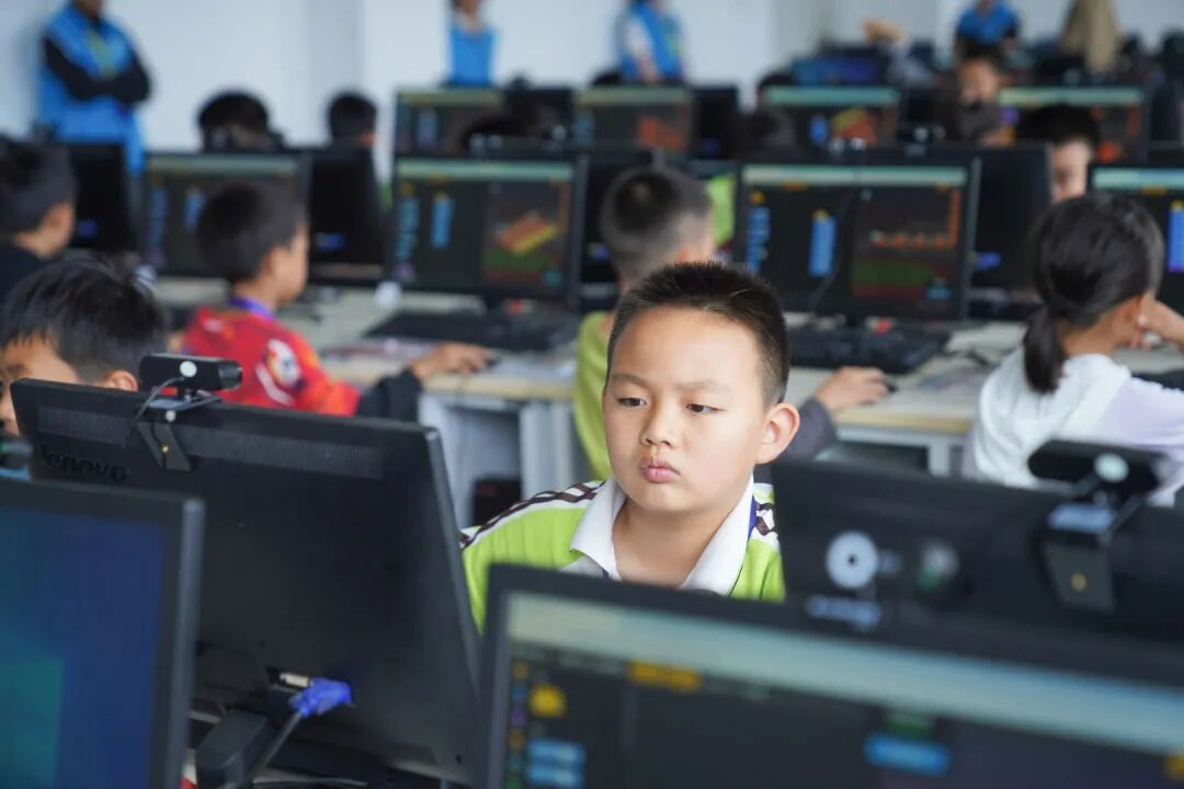 全国青少年心理成长知识与应用创新大赛云南赛区复赛在云经管举办 第 9 张