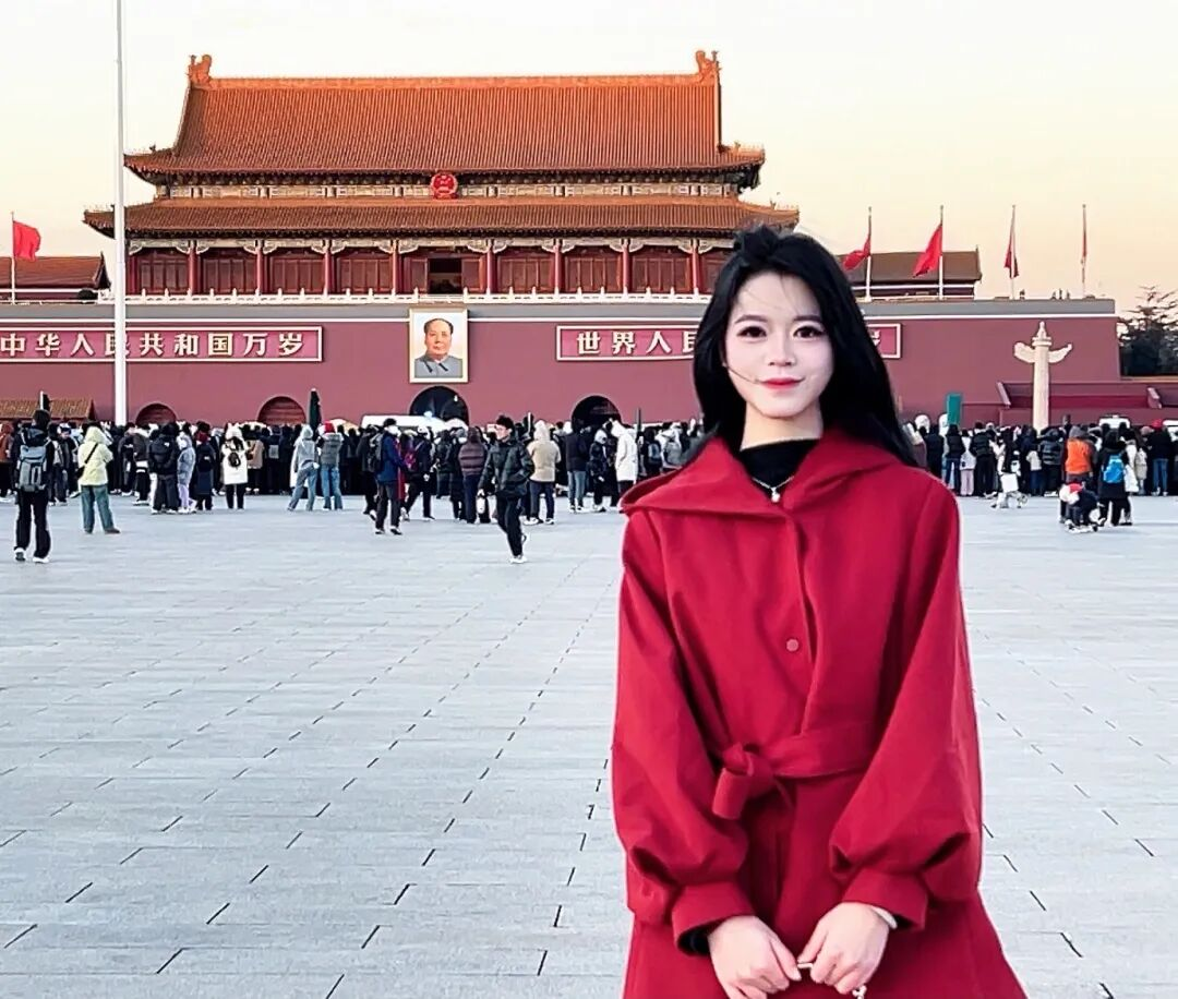 全国两会，云经管学子在现场！ 第 6 张