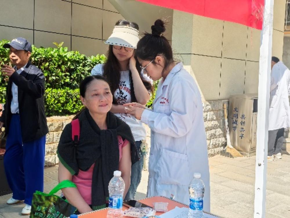 政校社联动聚合力 青春志愿暖银龄—“银龄暖情·志愿同行”主题关爱行动在安宁温情落幕 第 4 张 政校社联动聚合力 青春志愿暖银龄—“银龄暖情·志愿同行”主题关爱行动在安宁温情落幕 第 4 张