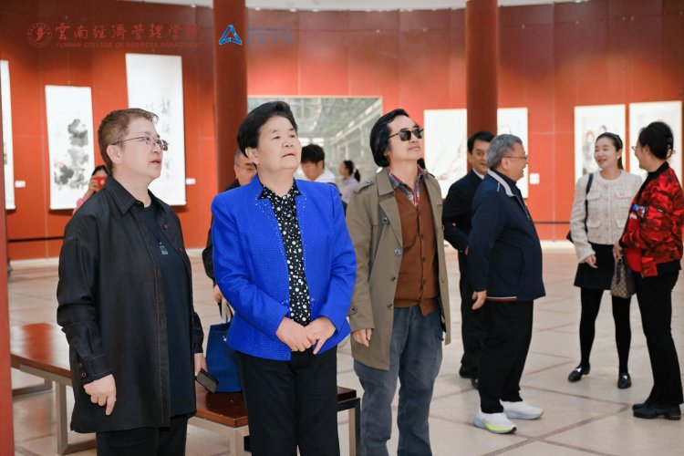 万象映界  艺彩绽放——云南经济管理学院艺术与传媒学院2026“万象·映界”展演今日绽放，双馆共赏艺术盛宴 第 28 张